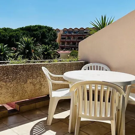 Avec Piscine Et Terrain De Tennis Apartamento